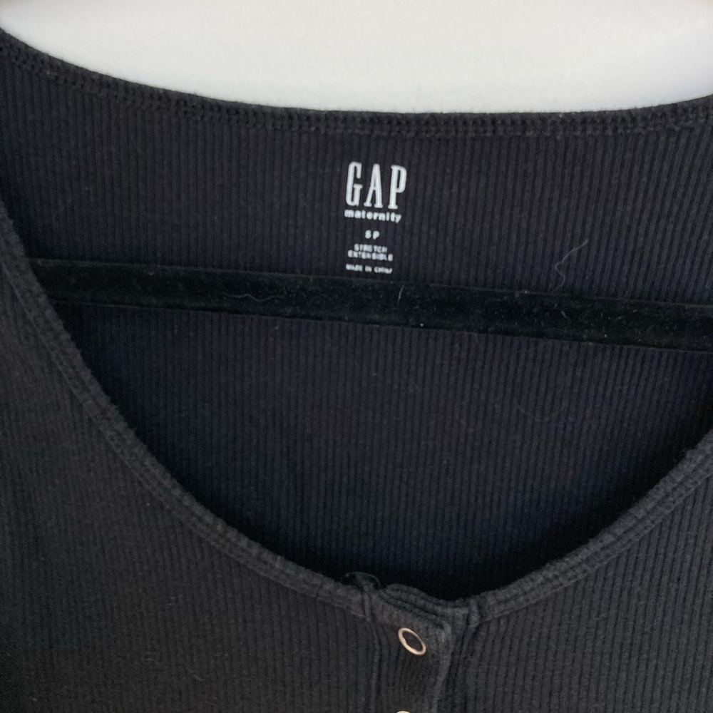 GAP Black Ribbed Henley Tank Top - Picture 2 of 4